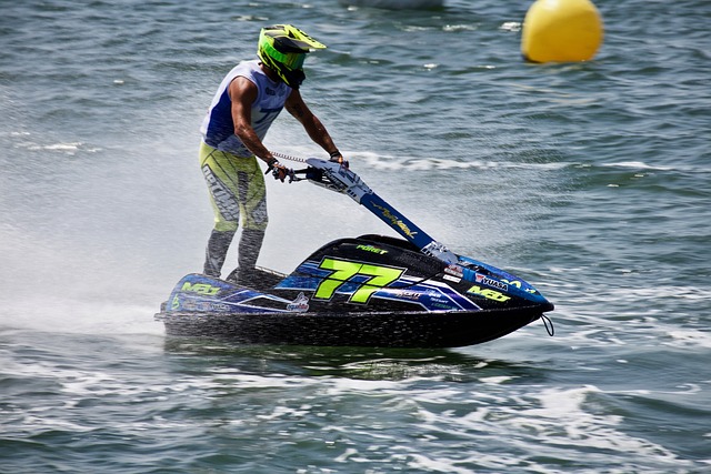 亚通过拼搏 亚通过拼搏